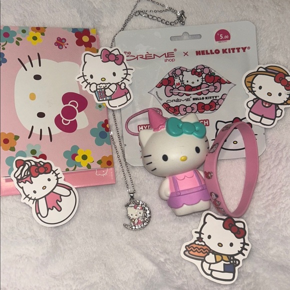 MYSTERY SURPRISE HELLO KITTY BAG - Picture 2 of 6